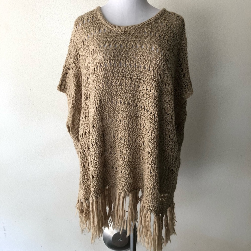 Poncho - Picture 2 of 2